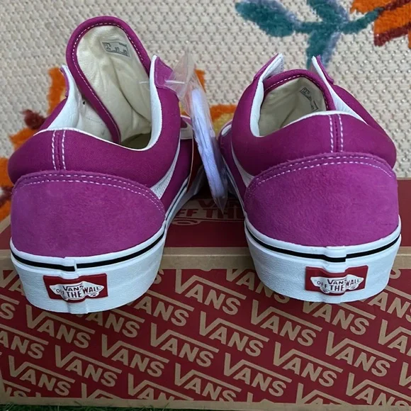 Vans •Old School Fuchsia Red/True White Men’s sneakers